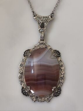 Vintage Silver Plated Banded Agate Filigree Art Deco Pink Red Necklace